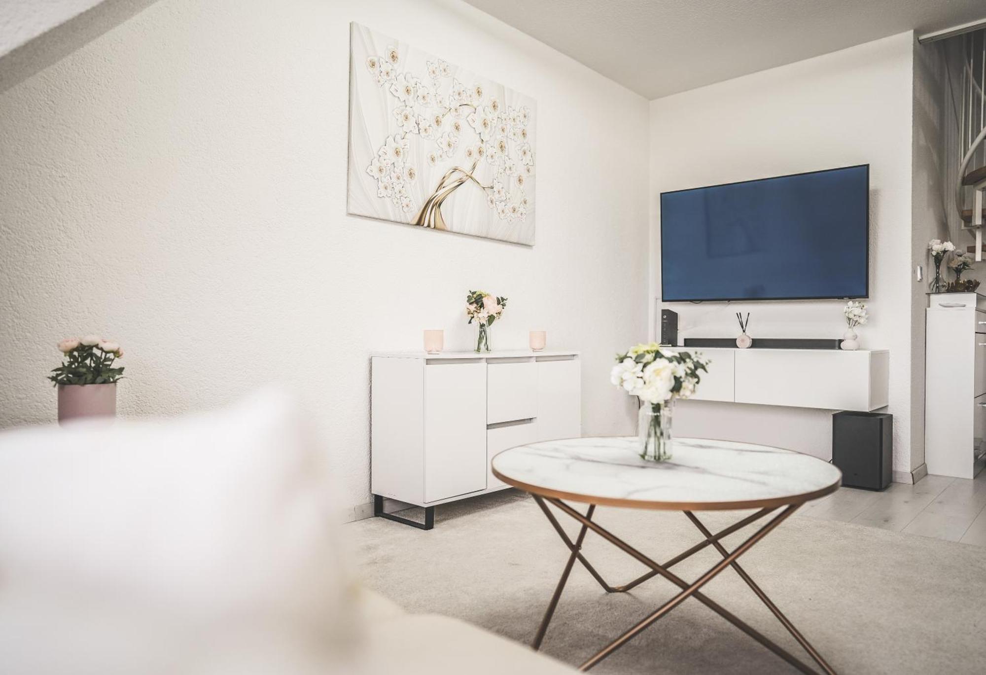 Luxus Maisonette Wohnung Am See, Wehome Premium Sankt Leon-Rot Extérieur photo
